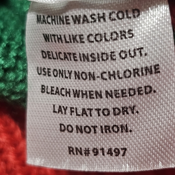 Party Christmas Sweater – Meowy Catmas – Size Medium - Picture 3 of 8